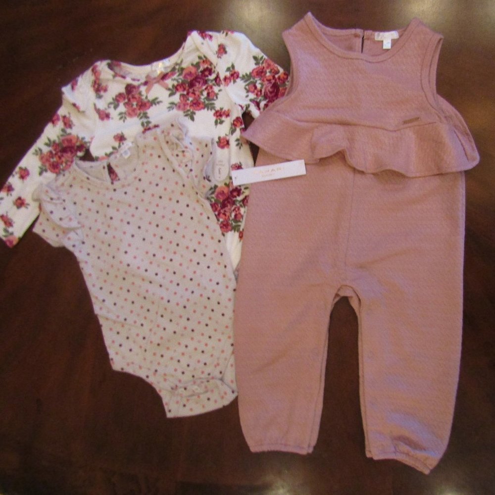 Tahari Baby girls 3 piece outfit size 24 months